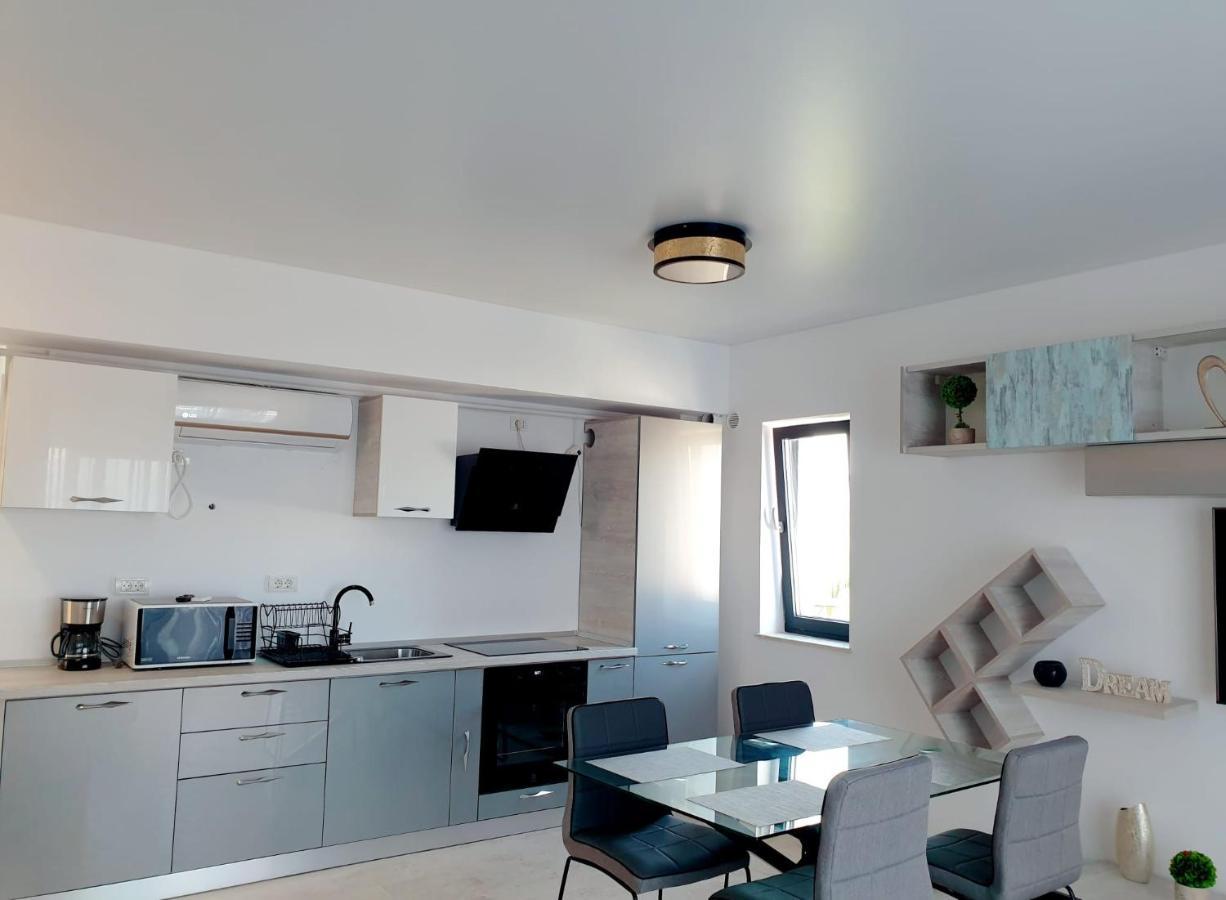 Seafront Papaya Apartment Нэводари Экстерьер фото
