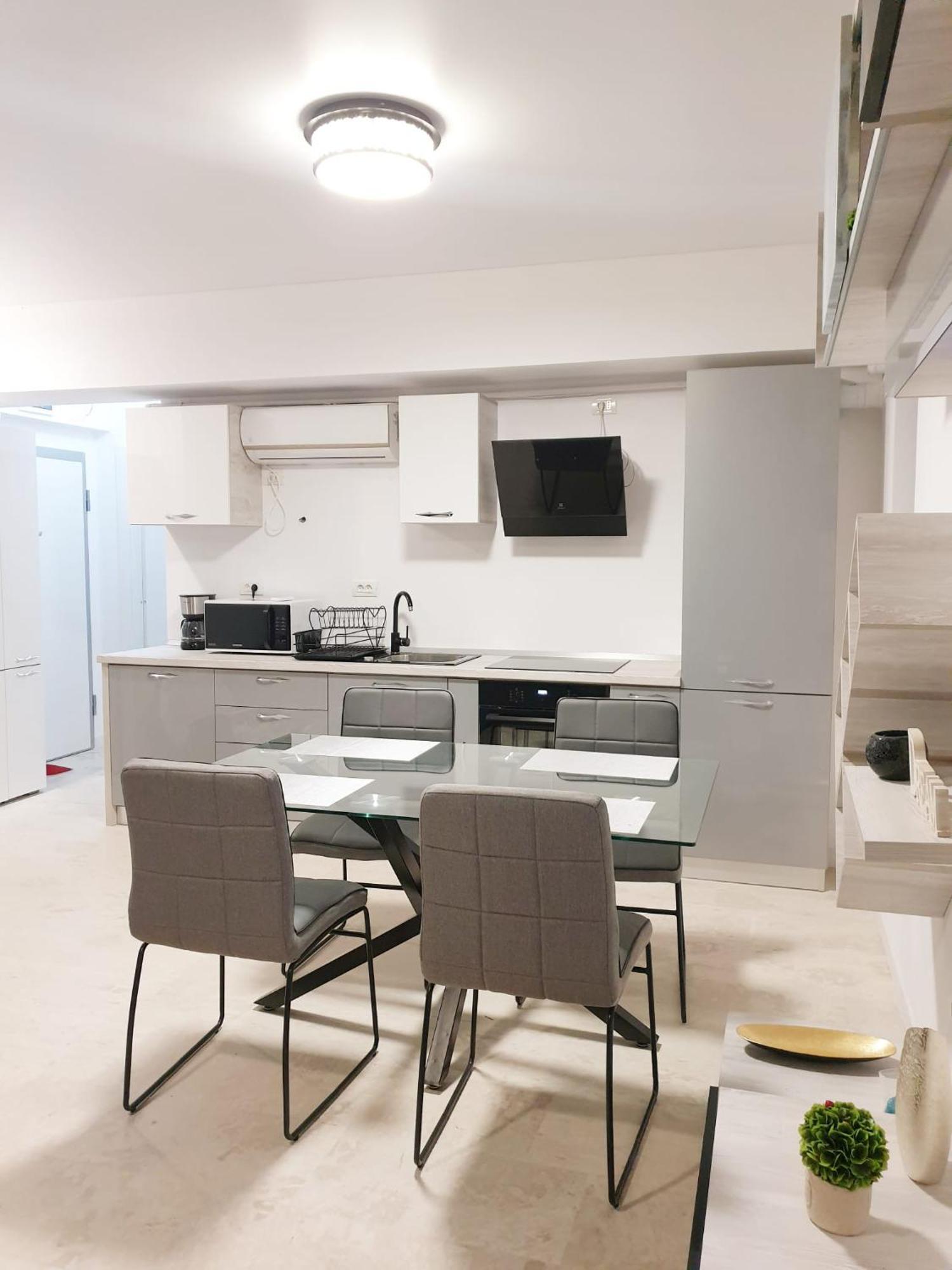 Seafront Papaya Apartment Нэводари Экстерьер фото